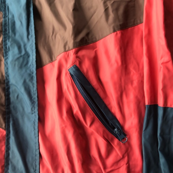 NIKITA Windbreaker Jacket - Picture 3 of 7